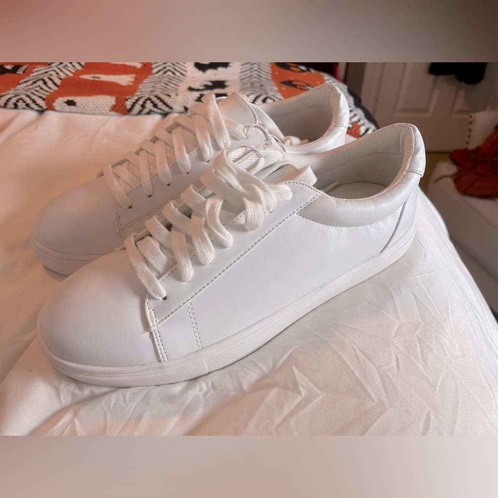 Torrid Chunky White Sneaker Size 9 (WW) NWT 1